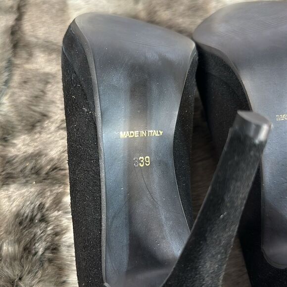 BNIB simple black pumps - Picture 5 of 8